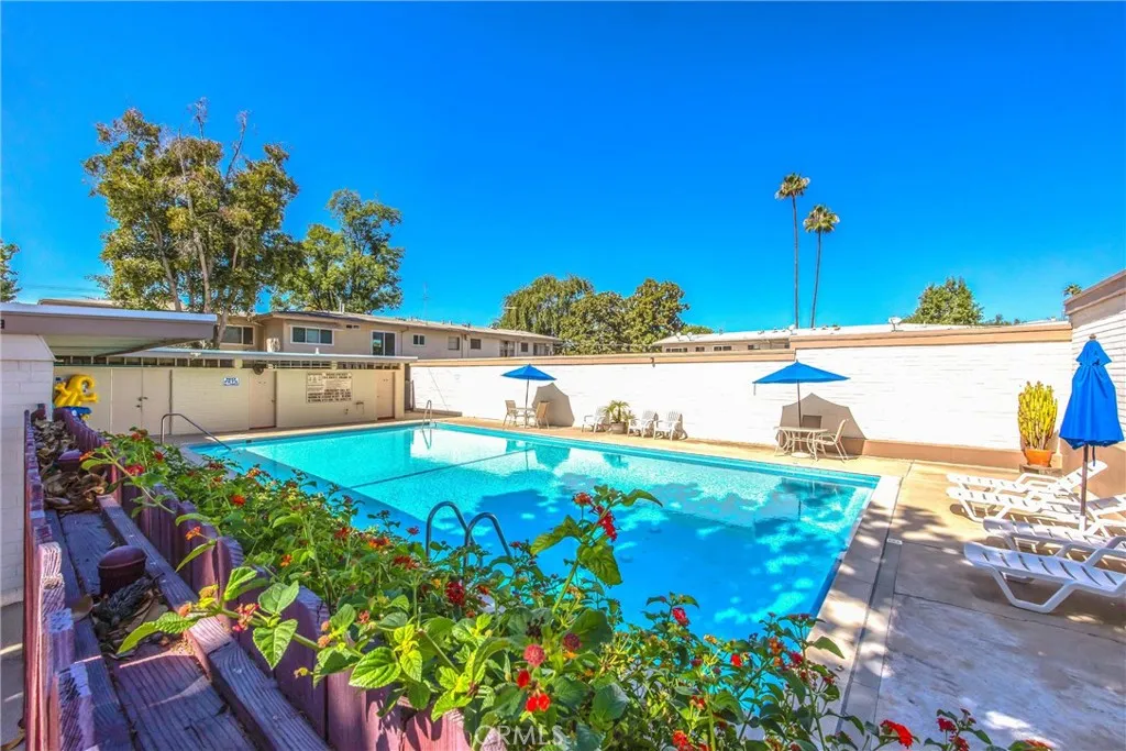 135 N Center, Redlands, California 92373 home-pic-32